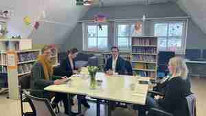 Bürgermeister besucht Grundschule Schloß Ricklingen