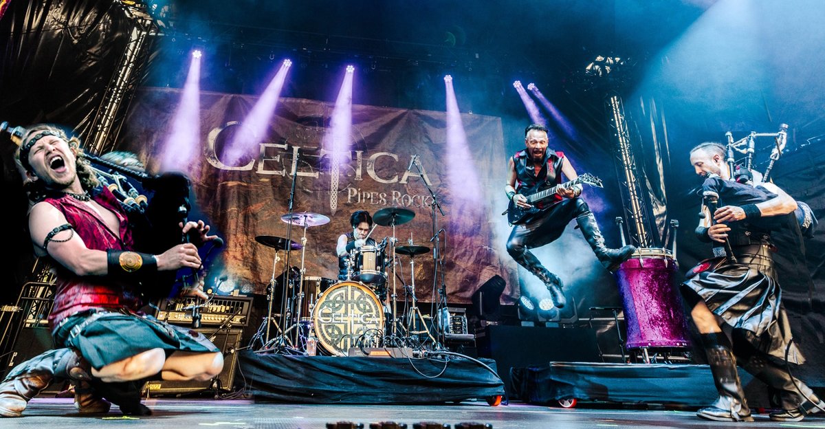 Am Ende gibt es ein Rock-Spektakel mit Dudelsack und E-Gitarre