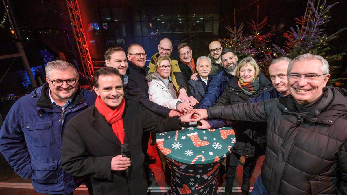 Weihnachtszauber glanzvoll eröffnet