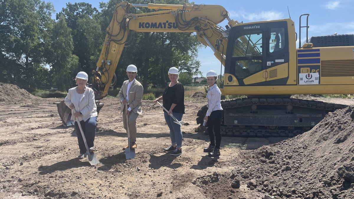 Stadt Garbsen setzt Ersten Spatenstich für neue Kita