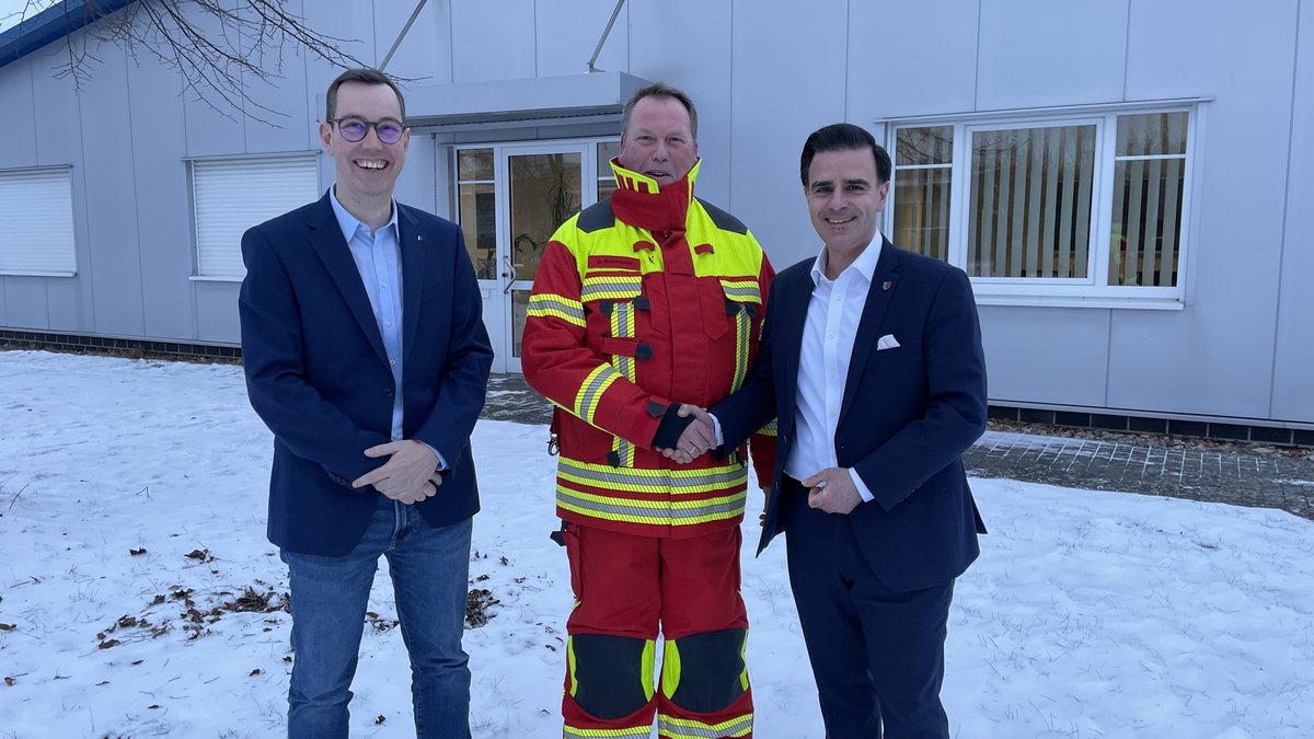 Ausgabe der neuen Einsatzkleidung beginnt