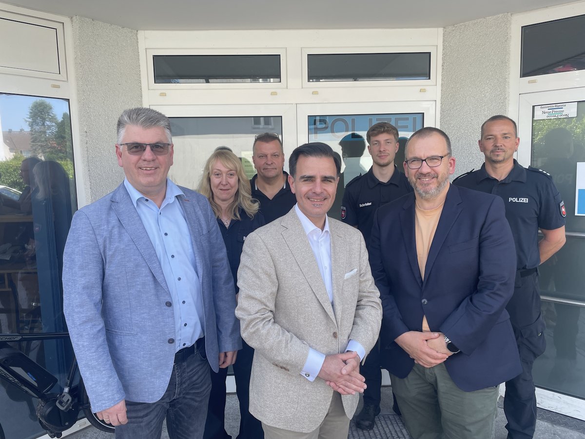 Bürgermeister besucht Polizeistation Berenbostel