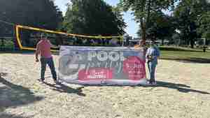 Poolparty und Drachenboot-Fun