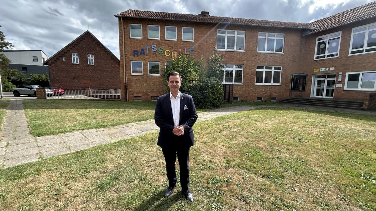 Kinder tauschen sich mit Bürgermeister aus