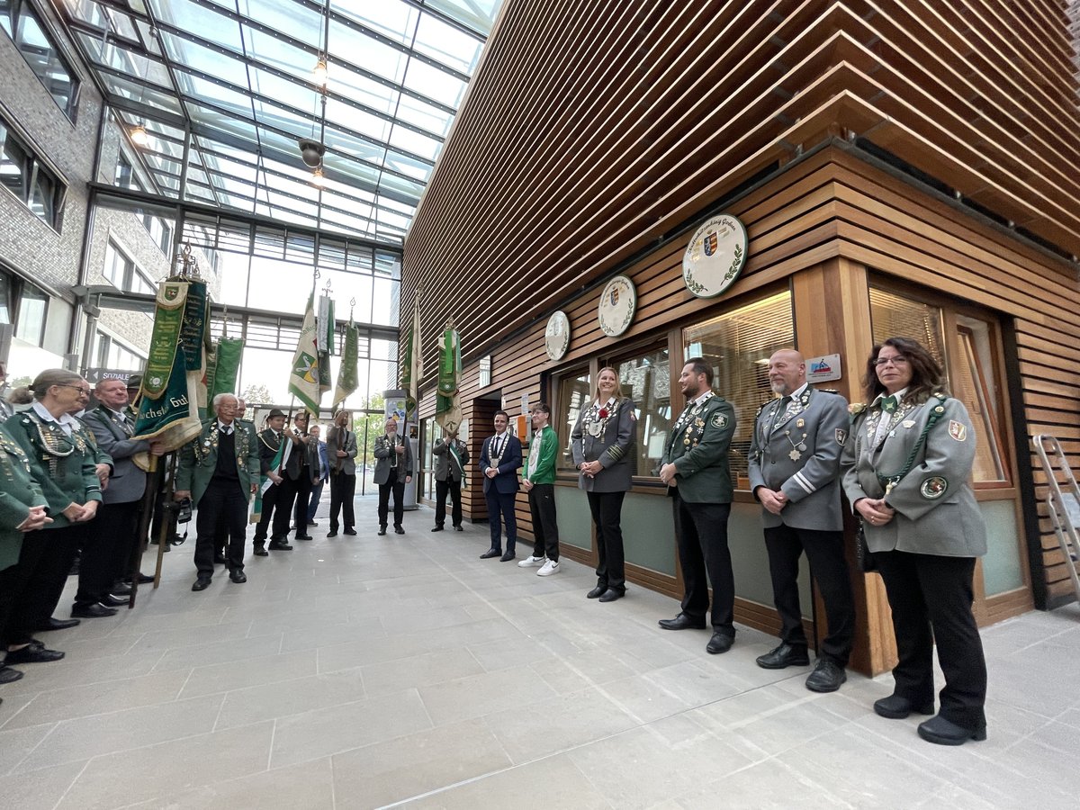 Scheibenannageln im Rathaus