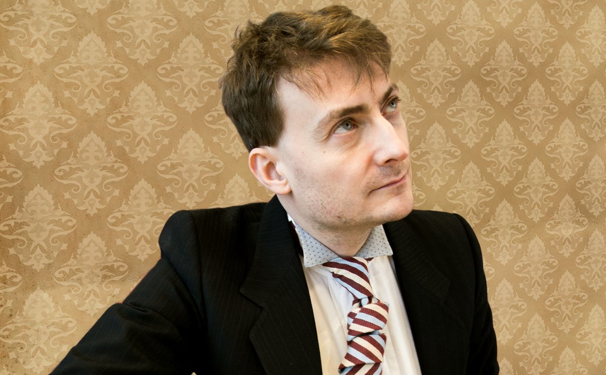 Dieser Mann bringt Harmonien auf die Bühne