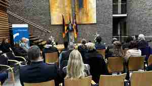 Bürgermeister präsentiert spannende Geschichte